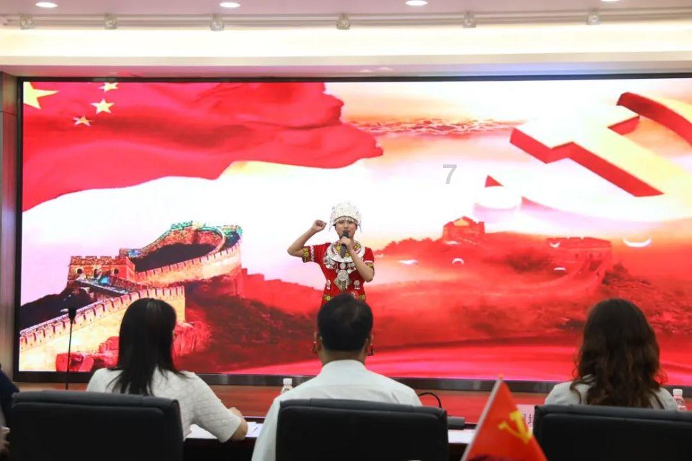 612马力,四驱,配空气悬架,后轮转向,1月25日发布